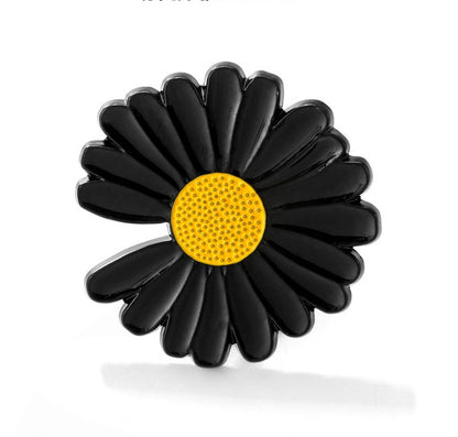 G-Dragon's same style diamond-encrusted daisy brooch